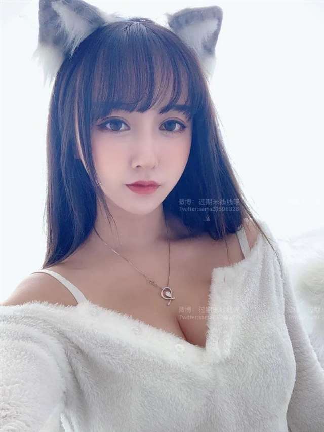 性感又可爱的小萝莉，蔡萝莉赛高酱萌白酱三寸奶寸