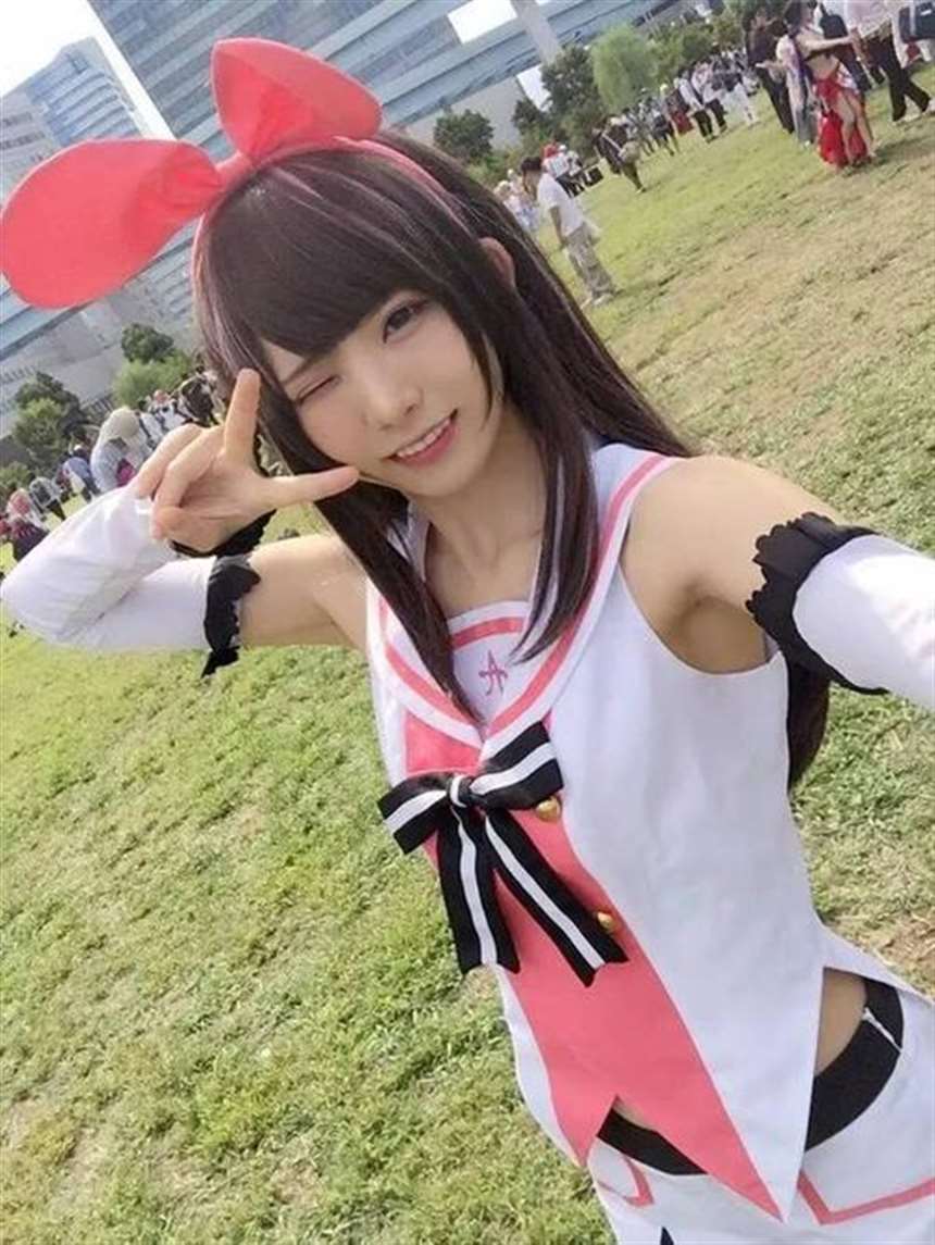 液液酱cosplay露出(3)(点击浏览下一张趣图)