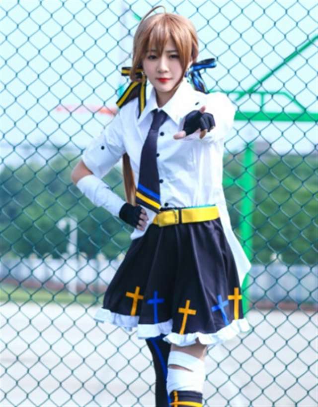 已授权凹凸世界安迷修性转女体cosplay