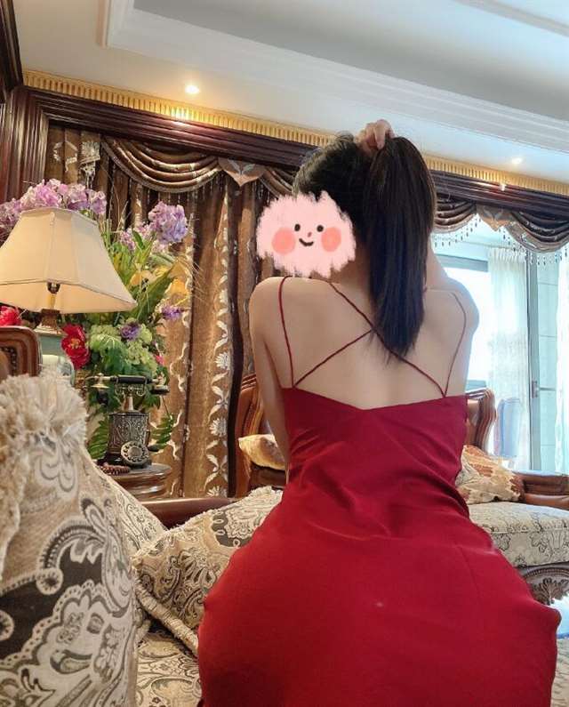 小小玉酱妖猫APP大量尺度写真流出