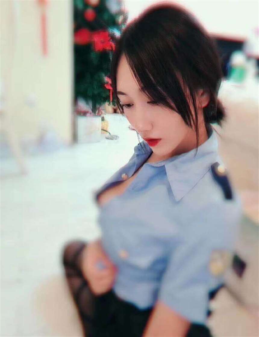 斗鱼小小玉酱火箭飞机定制视频（点击查看大图