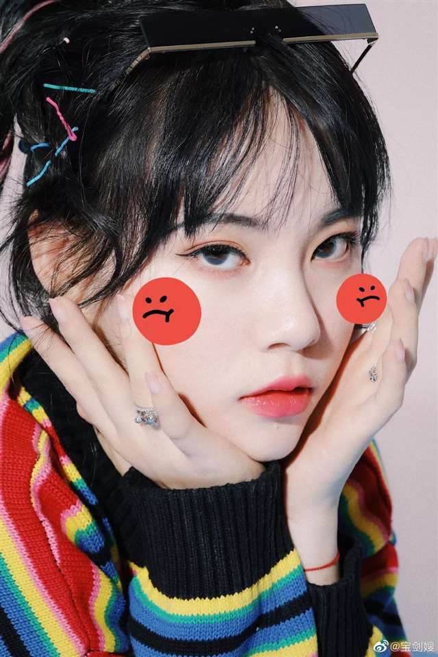 咬人猫获封二次元女神 月薪达到六位数