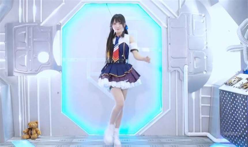 咬人猫30多岁为什么能火这么久？