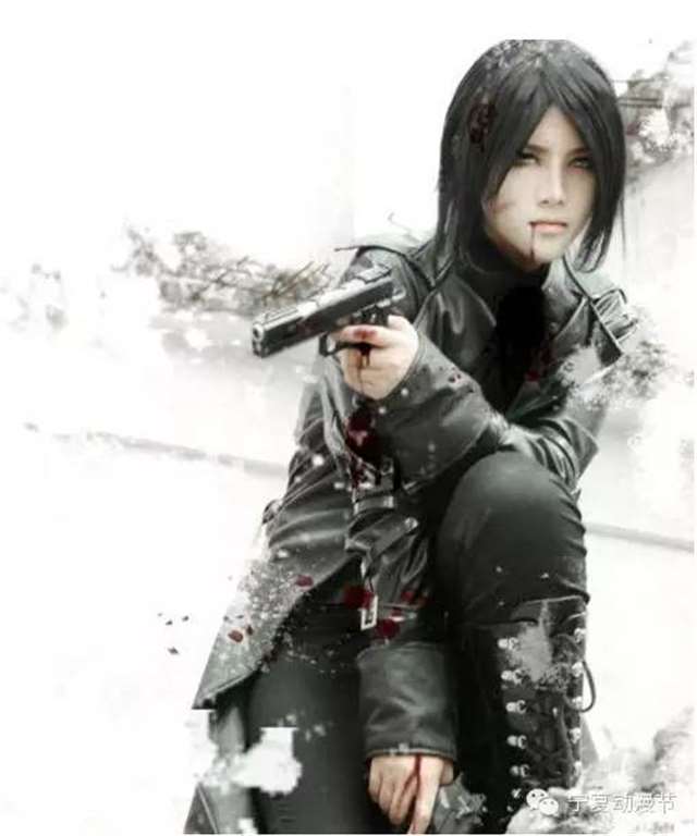 kenn王爷，原名傅邵仪，昵称王爷、小啃啃、啃爷，中国著名coser