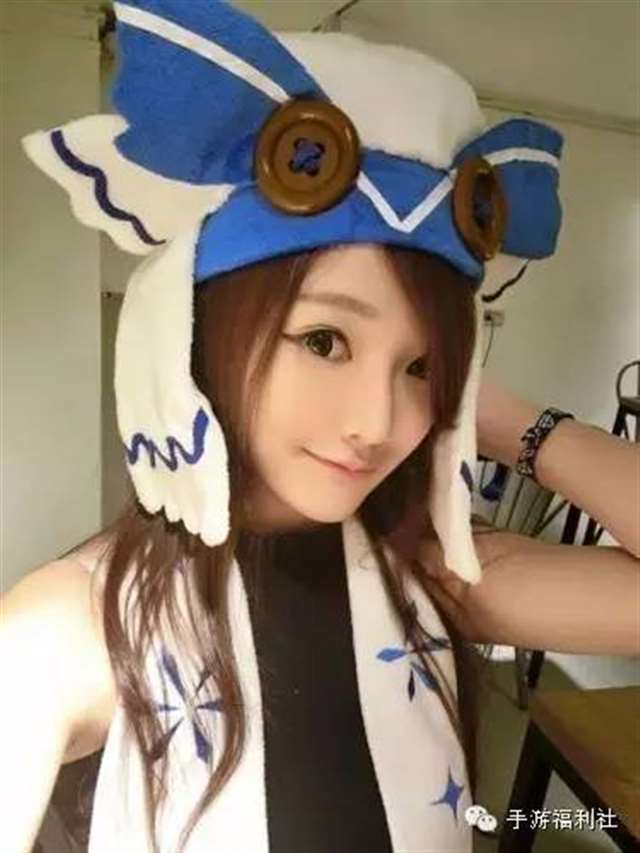 新晋的“胸器合法萝莉”“早瀬みる”COSER