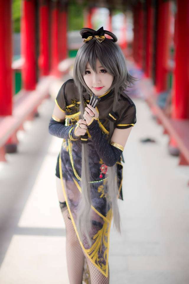 vocaloid洛天依cosplay(点击浏览下一张趣图)