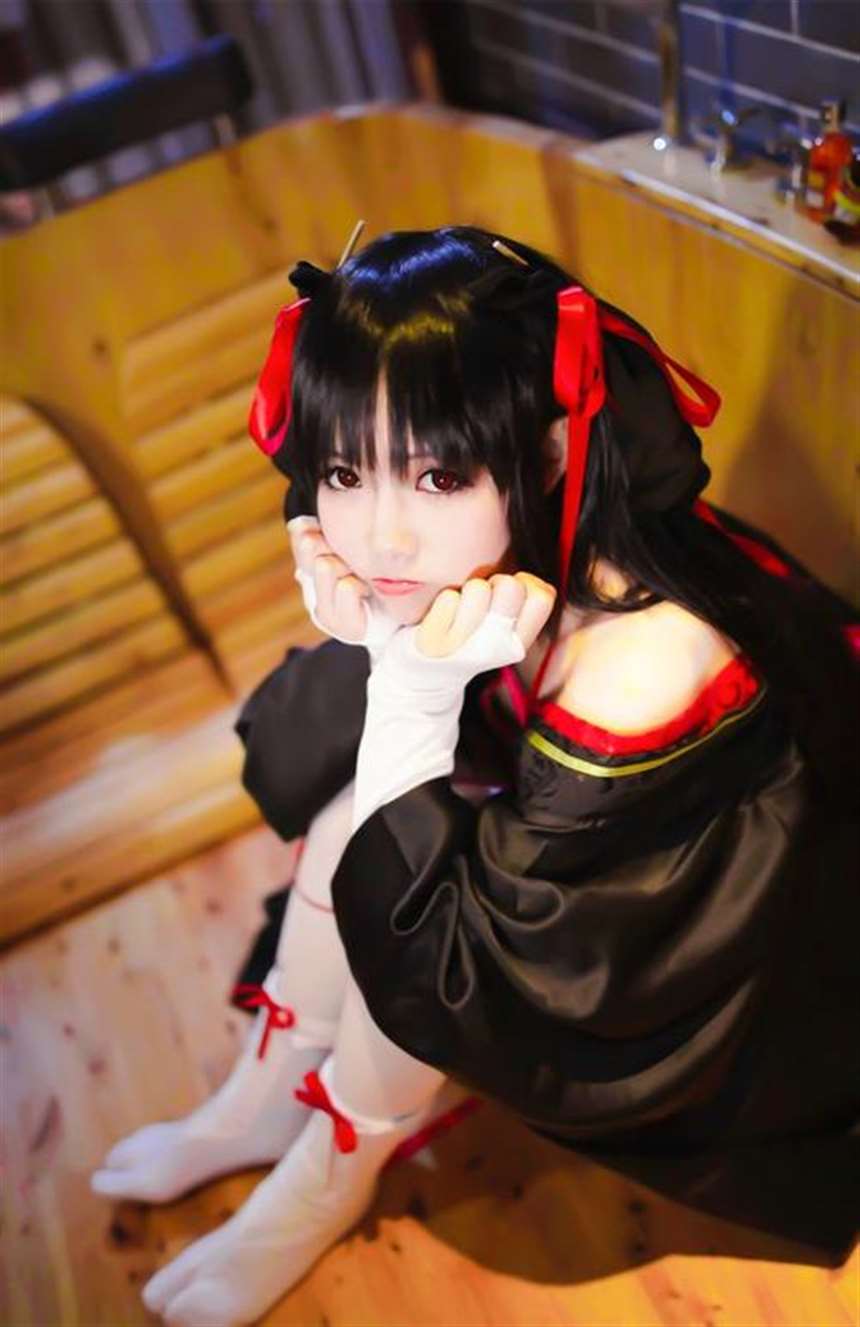 夜夜酱cosplay(点击浏览下一张趣图)