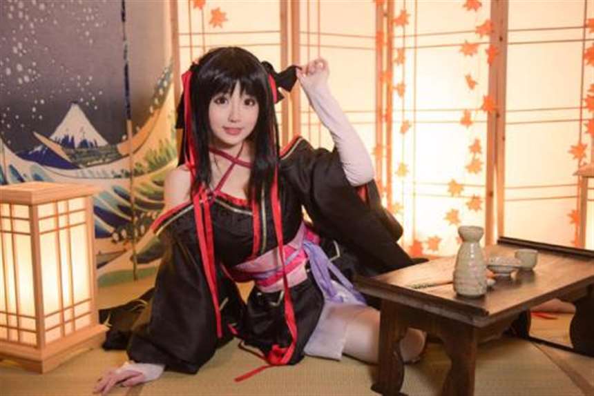 夜夜酱cosplay(4)(点击浏览下一张趣图)