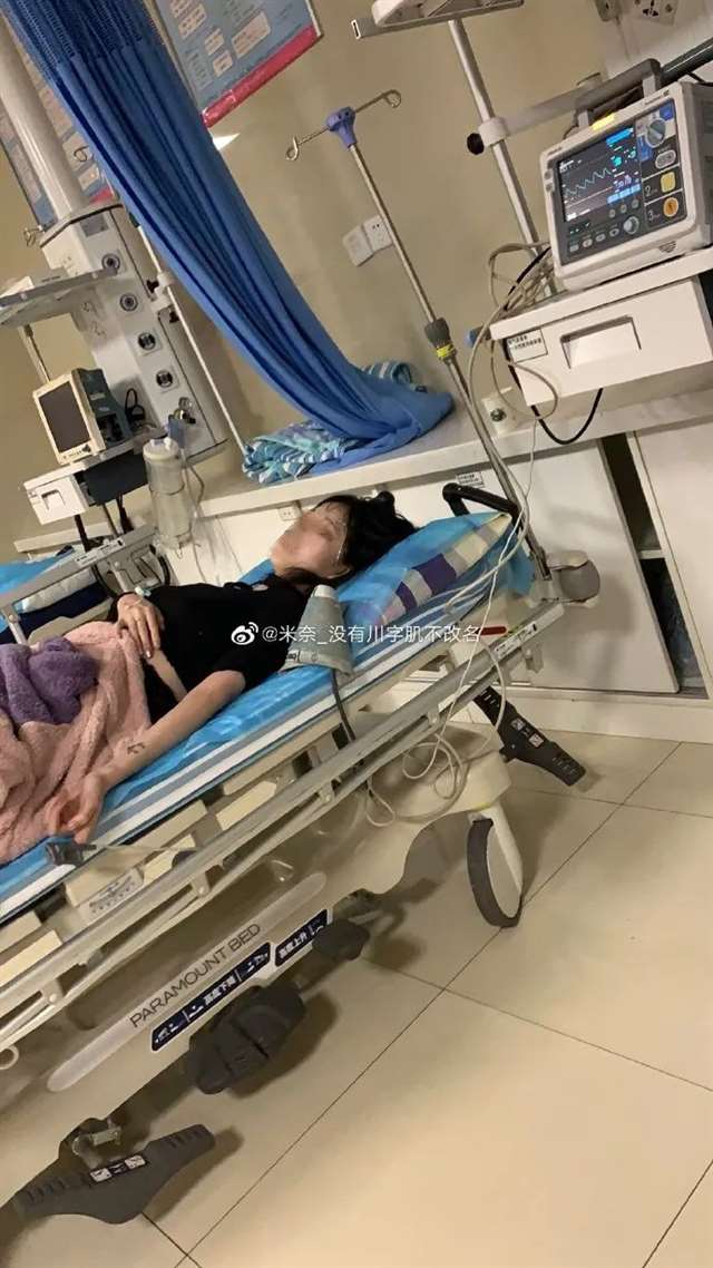 网红coser骗取男友100w买了1w的“玩具”和他人玩sm！