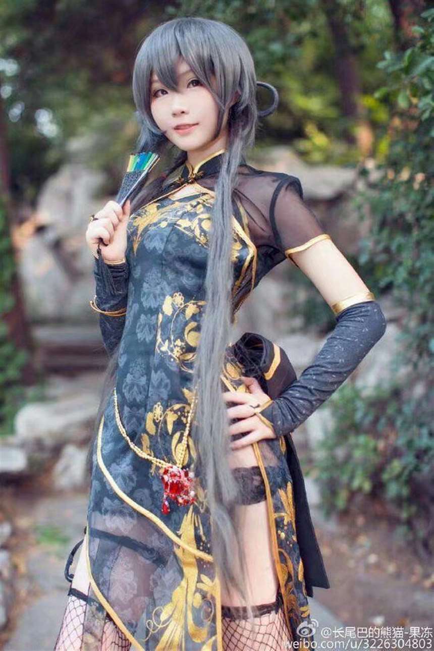 cos#金丝雀洛天依 cn:梦仓酱(点击浏览下一张趣图)