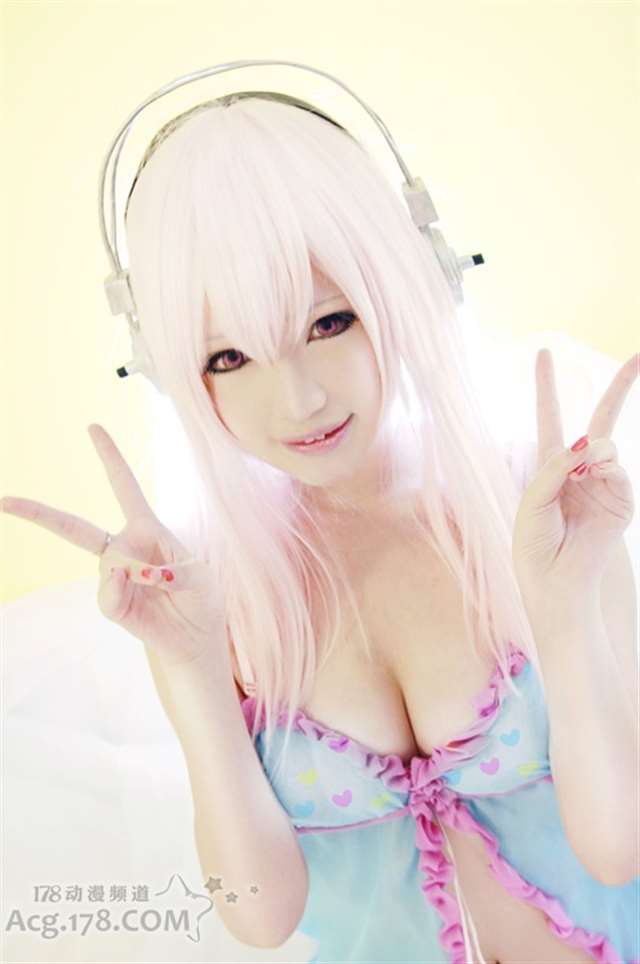 软妹千夜未来的拟人化角色超级索尼子！有肉有沟大尺度