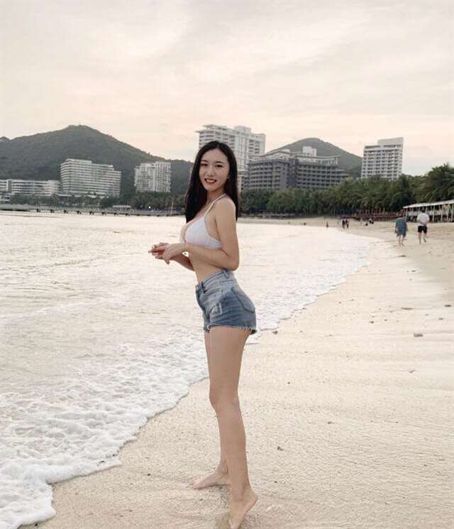 斗鱼小小玉酱全套生活性感写真