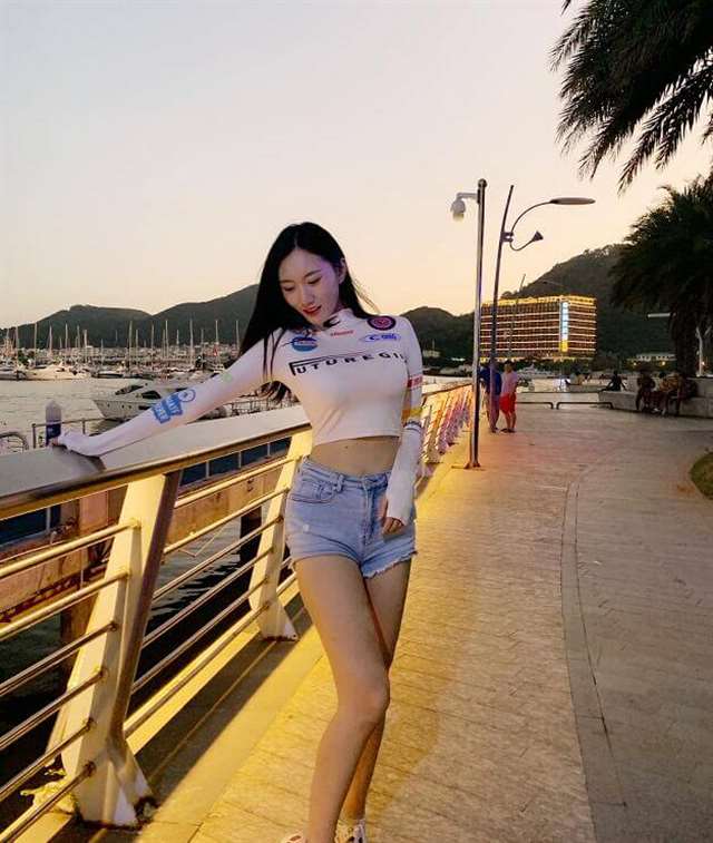 斗鱼小小玉酱全套生活性感写真