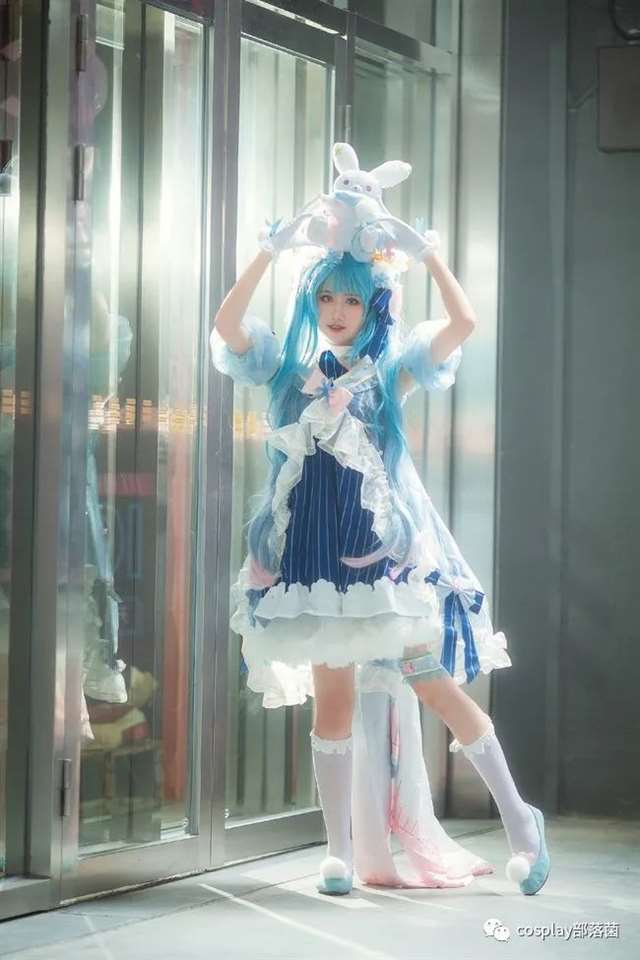 出境：陌尘尘摄影：@可乐君妆娘：@65