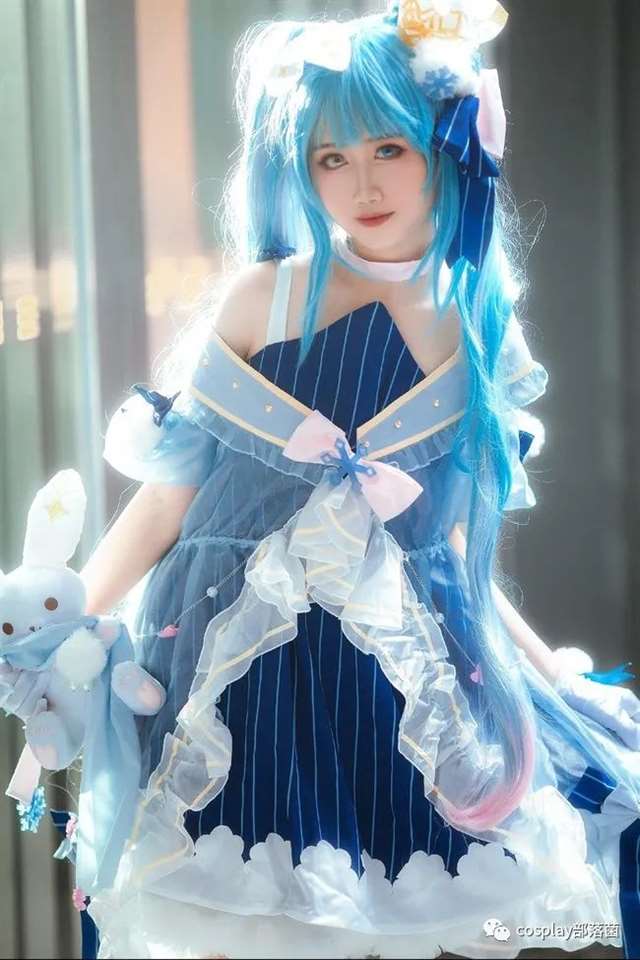 出境：陌尘尘摄影：@可乐君妆娘：@65