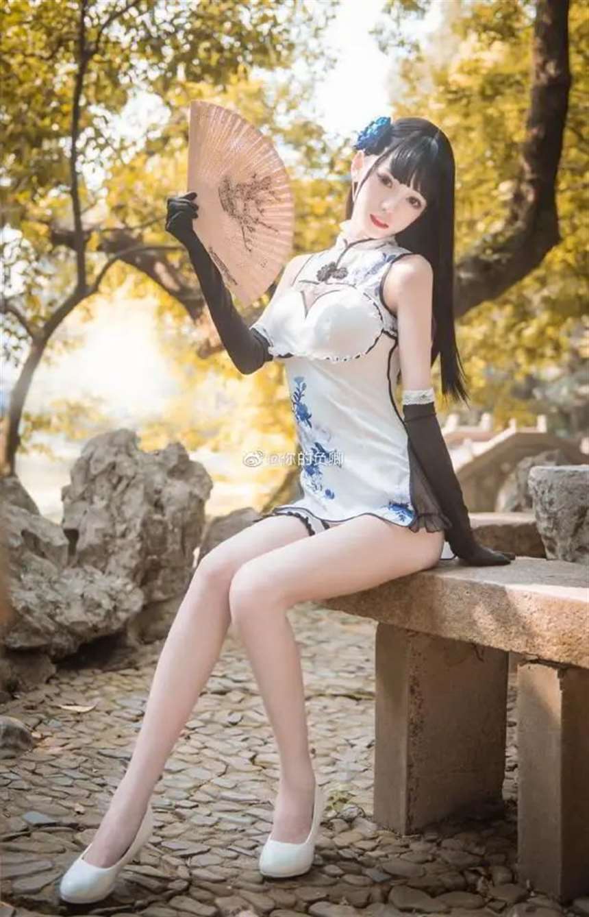 仙气小姐姐你的负卿，撩人的美腿，直接舔屏