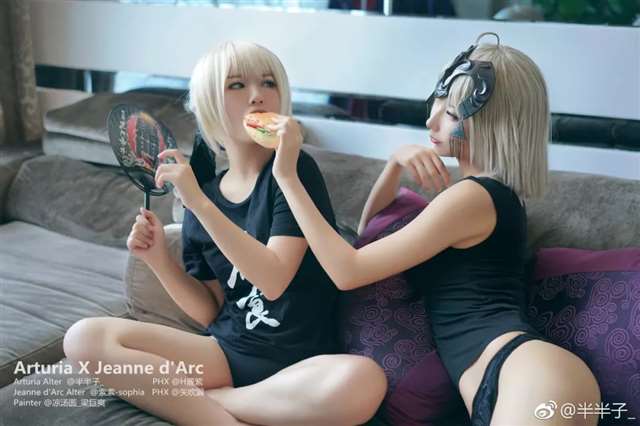 日常分享COS美图 性感COS半半酱