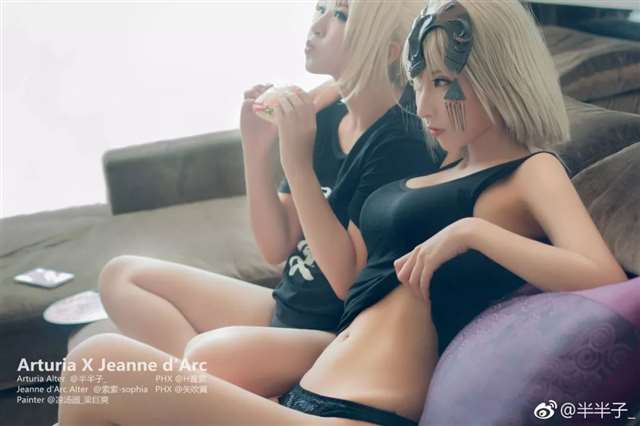 日常分享COS美图 性感COS半半酱