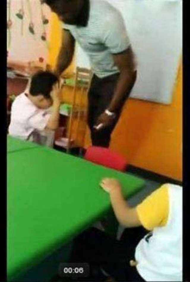 开阳女中外教事件 双马尾学生妹穿情趣女仆装被外教老师各种姿势