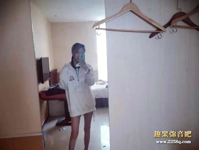 尔晴没吃饱被c视频 一段12秒和一段15秒的不雅视频