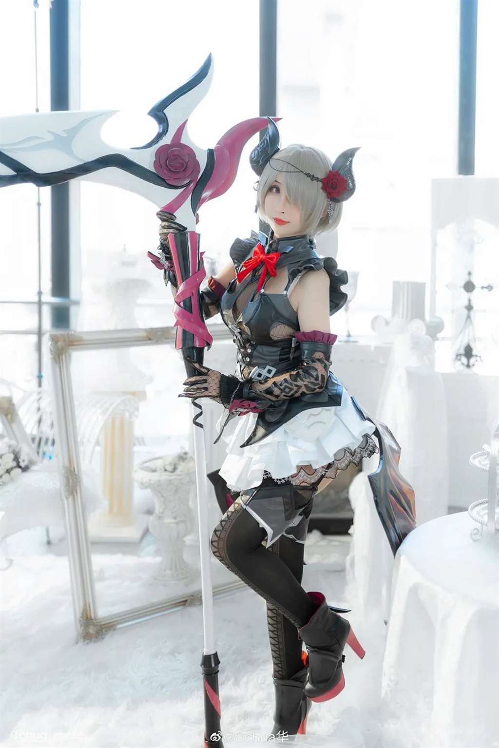崩坏3 丽塔 COS《崩坏3》丽塔·洛丝薇瑟 coser微博：肉扣热热子