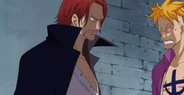 海贼世界中有太多的双面人了，红发就是海军放在罗杰船上的棋子