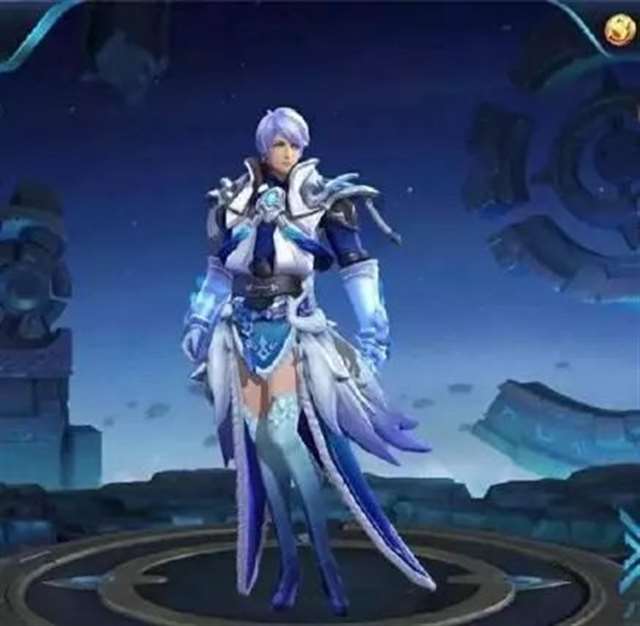 王者荣耀男英雄换上了女英雄的腿