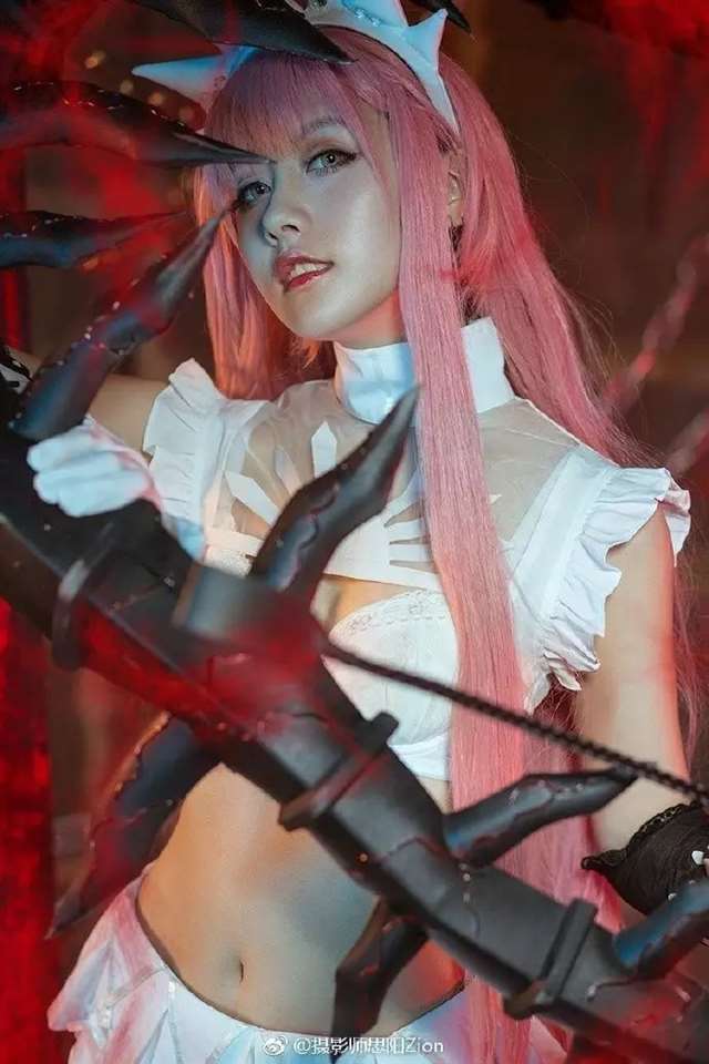 库・丘林Alter和梅芙是《Fate/Grand Order》coser@鎏年_Radium@空气娘Kuuki