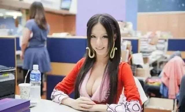 各个动漫中美女的胸部大小排行榜