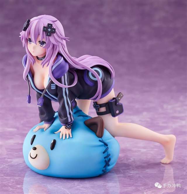 充满诱惑的《超次元游戏海王星》动画OVA中的大涅普