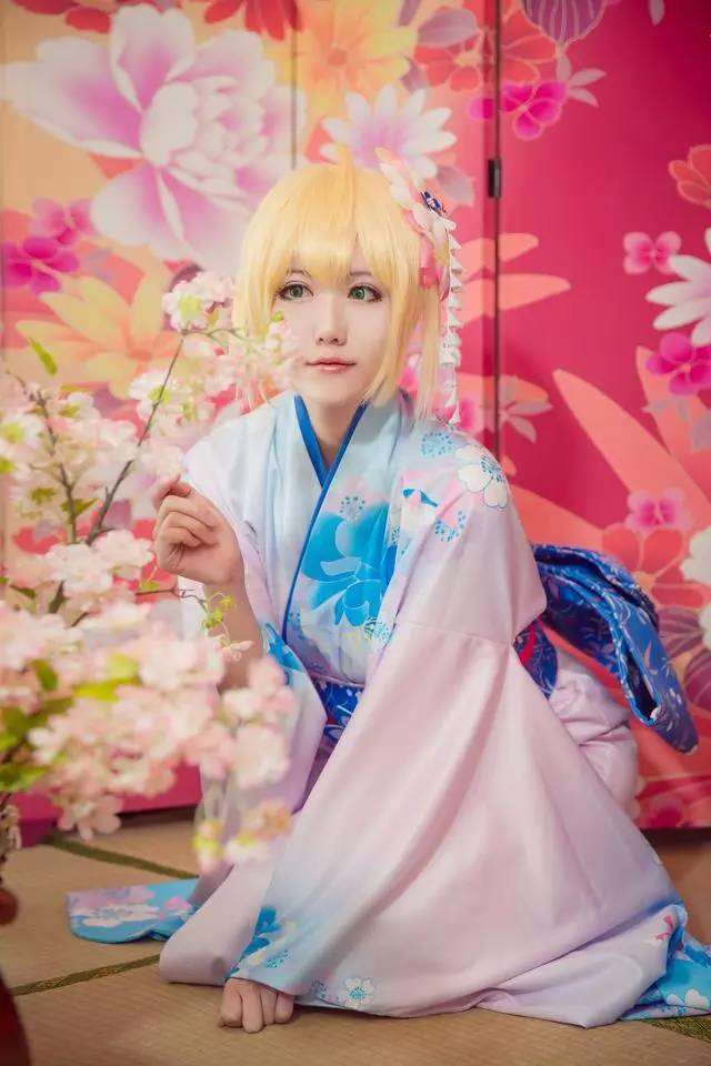 《Fate/stay night》的女主角尔托利亚·潘德拉 coser：风色夭夭