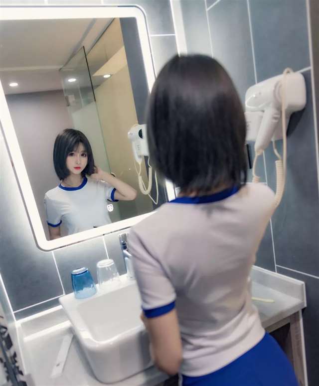 “欧尼酱～”cos出镜：@你甜姐儿<