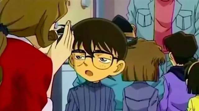 柯哀 小哀到底喜不喜欢柯南呢？