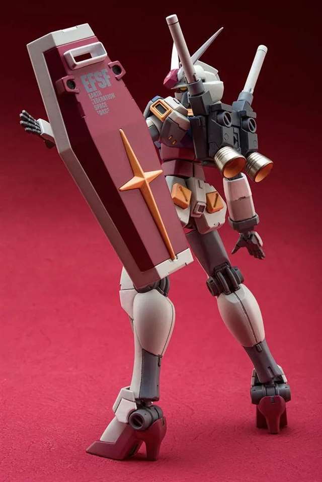 较女性化的高达 突然感觉有一点那个什么。