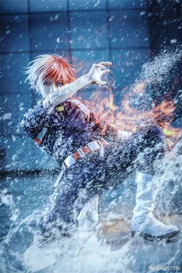 COSPLAY欣赏《我的英雄学院》天才轰焦冻CN：@纪尾巴狼