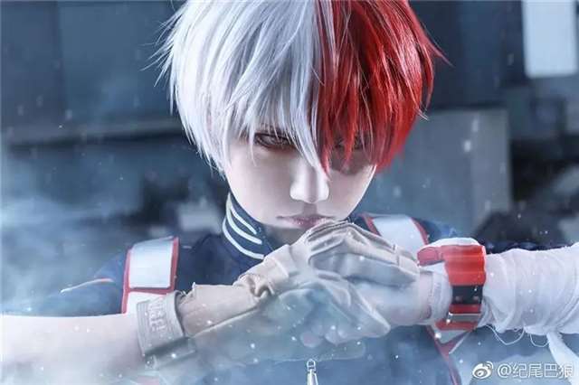 COSPLAY欣赏《我的英雄学院》天才轰焦冻CN：@纪尾巴狼