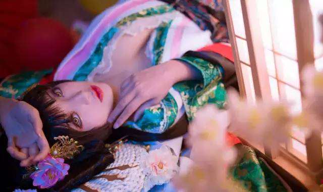 coser枣糕君《双月之城》