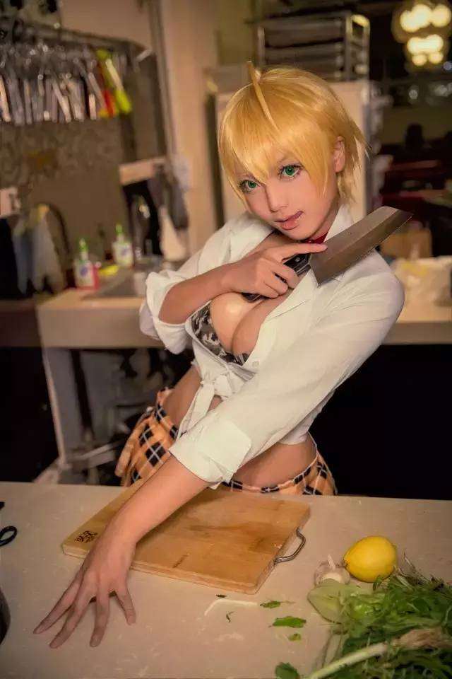 coser枣糕君《双月之城》