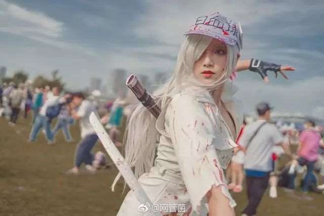 知名Coser《枣糕》