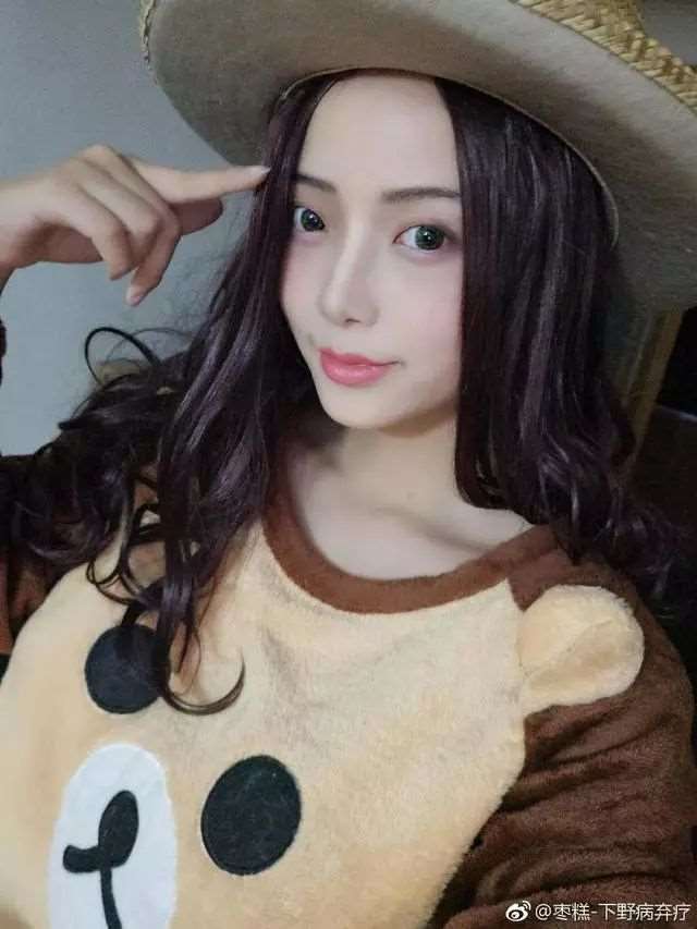 知名Coser《枣糕》