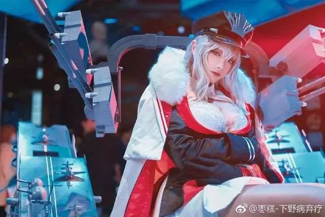知名Coser《枣糕》