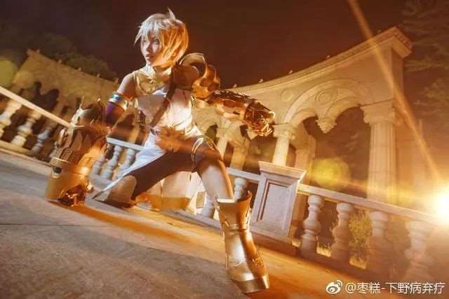 知名Coser《枣糕》