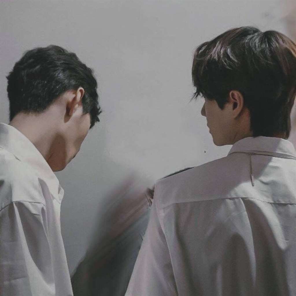 真人耽美漫画之王一博让肖战自己动weavi