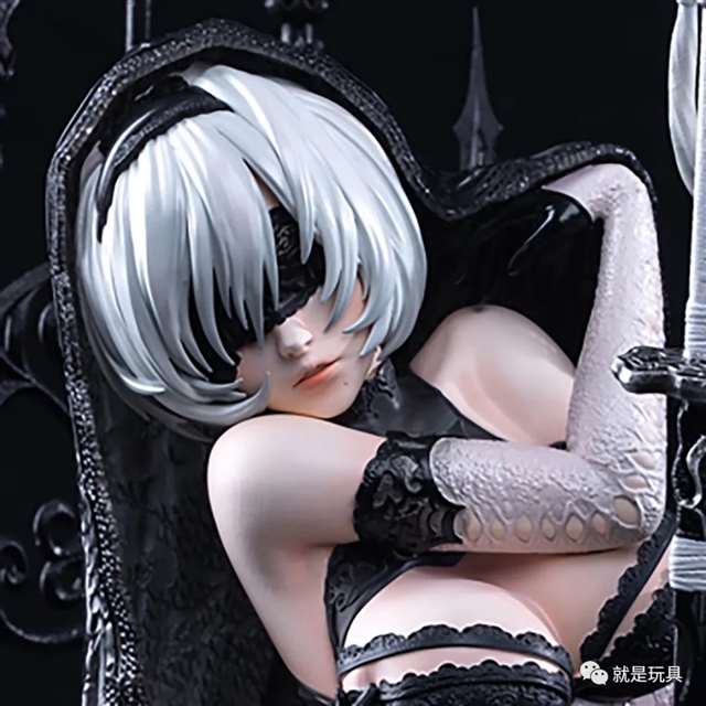 一款色气满满的2B小姐姐雕像