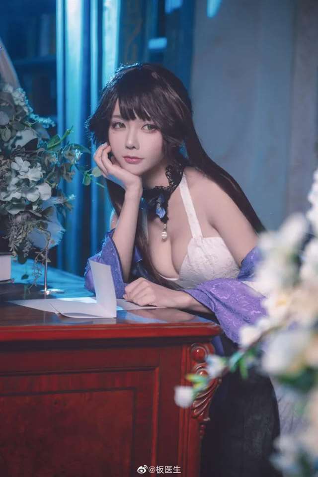 永远的7日之都 安托涅瓦琉璃之绊cos 板医生