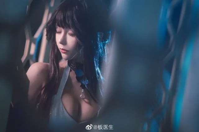 永远的7日之都 安托涅瓦琉璃之绊cos 板医生