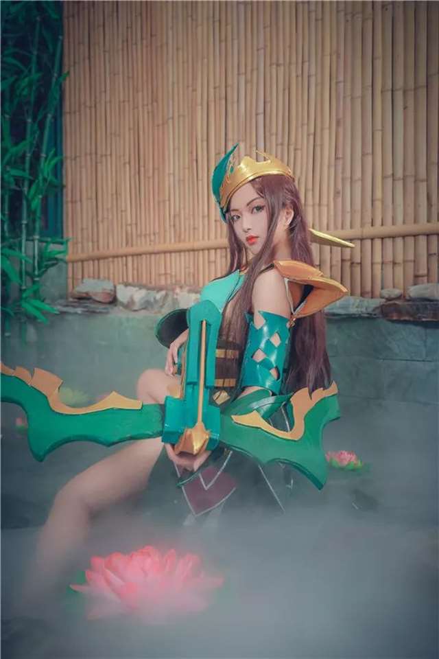 王者荣耀cos 本期小仙女姐姐：枣糕 清秀的森之风灵虞姬