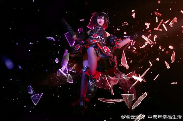  cosplay《崩坏3》希儿 彼岸双生小姐姐出镜：-@星之迟迟 @云烟W