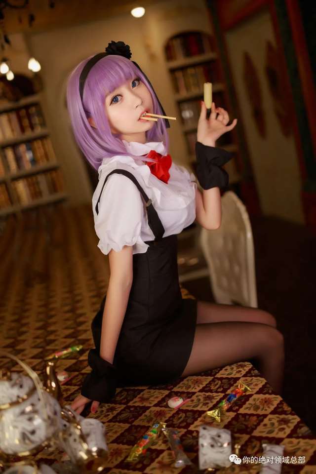 爱吃点心的黑丝小姐姐!粗点心战争 枝垂萤 cos