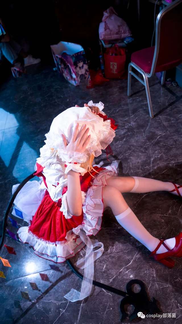 cos:东方Project芙兰朵露·斯卡雷特：O电波少女莉莉娅